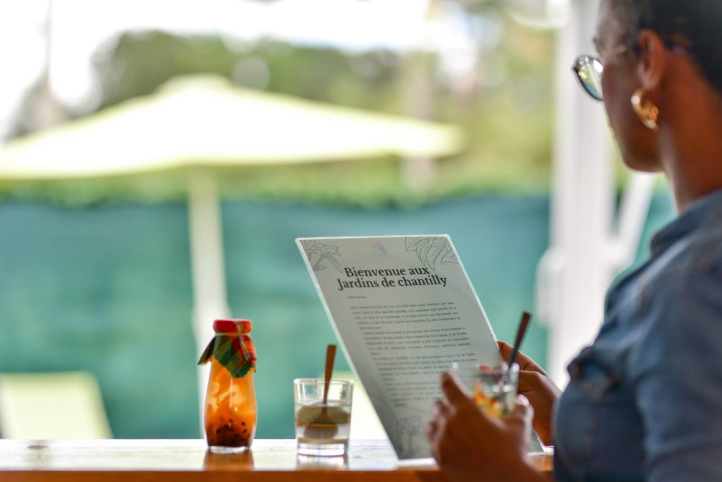 ti punch face à la terrasse du bungalow bleu